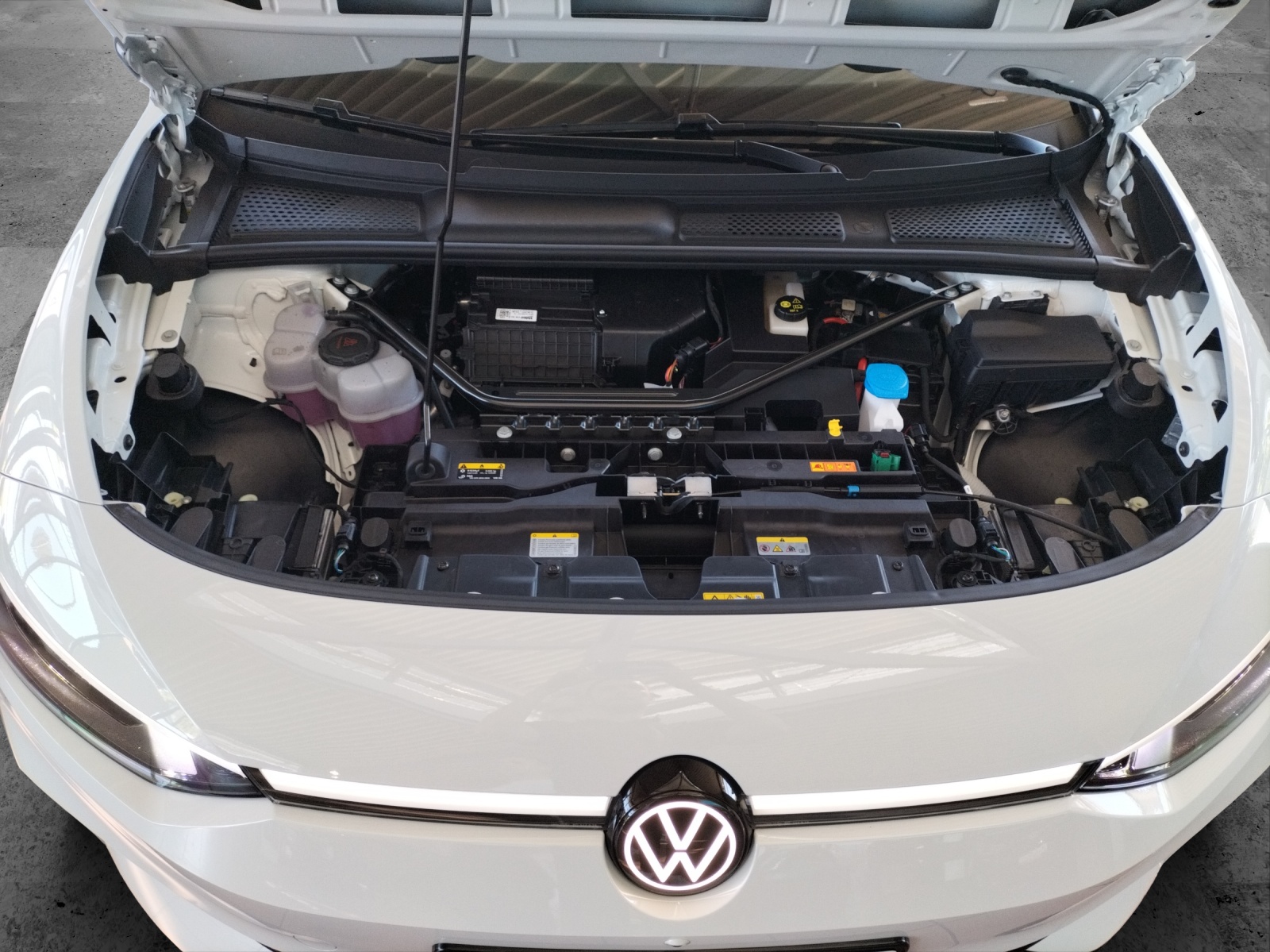 Fahrzeugabbildung Volkswagen ID.7 Tourer Pro S 210 kW