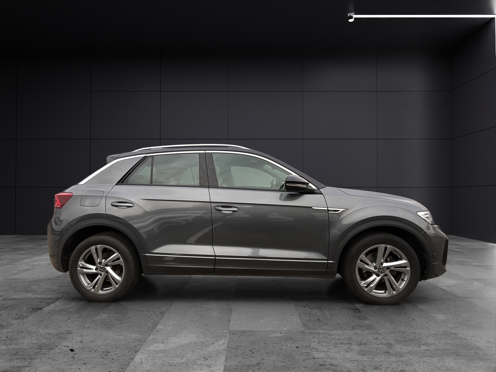 Fahrzeugabbildung Volkswagen T-Roc R-Line TSI DSG IQ.Light ACC STH SH LRHzg RearView Navi Klima