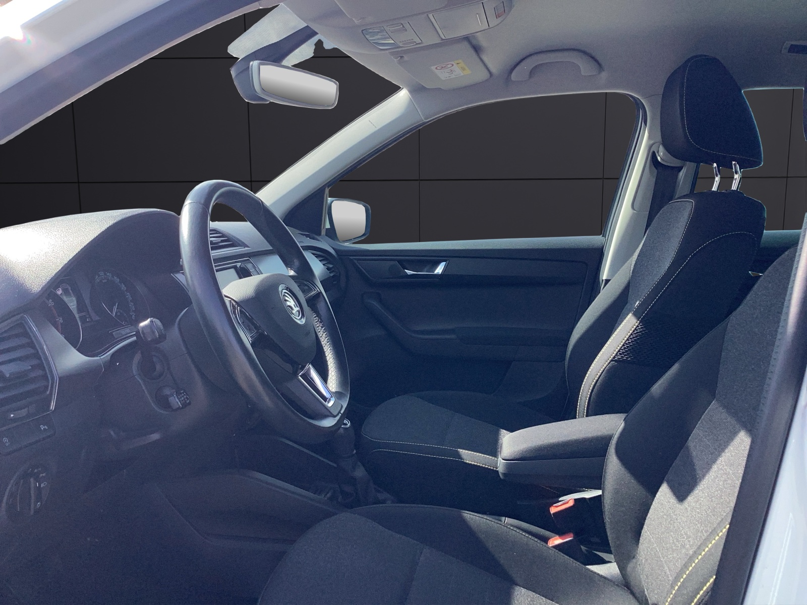 Fahrzeugabbildung SKODA Fabia Combi TSI Soleil LED Navi ACC RFK SHZ