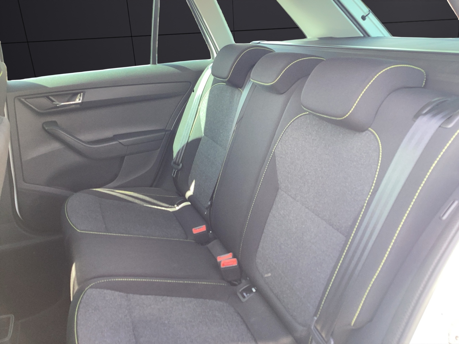 Fahrzeugabbildung SKODA Fabia Combi TSI Soleil LED Navi ACC RFK SHZ