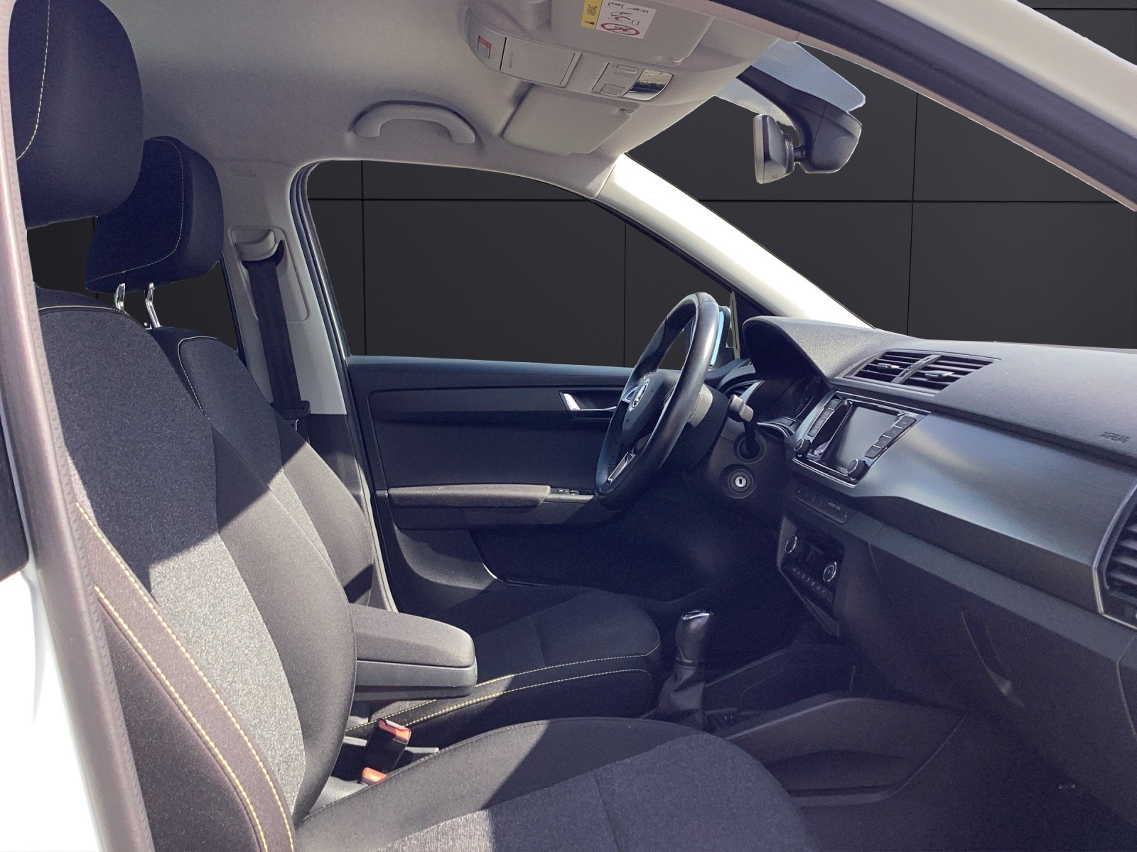 Fahrzeugabbildung SKODA Fabia Combi TSI Soleil LED Navi ACC RFK SHZ