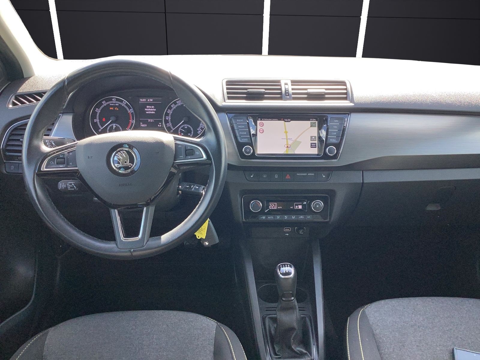 Fahrzeugabbildung SKODA Fabia Combi TSI Soleil LED Navi ACC RFK SHZ