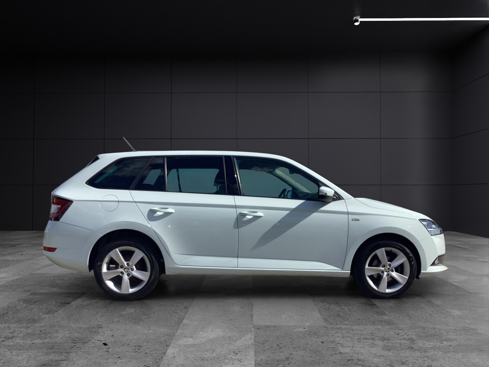 Fahrzeugabbildung SKODA Fabia Combi TSI Soleil LED Navi ACC RFK SHZ