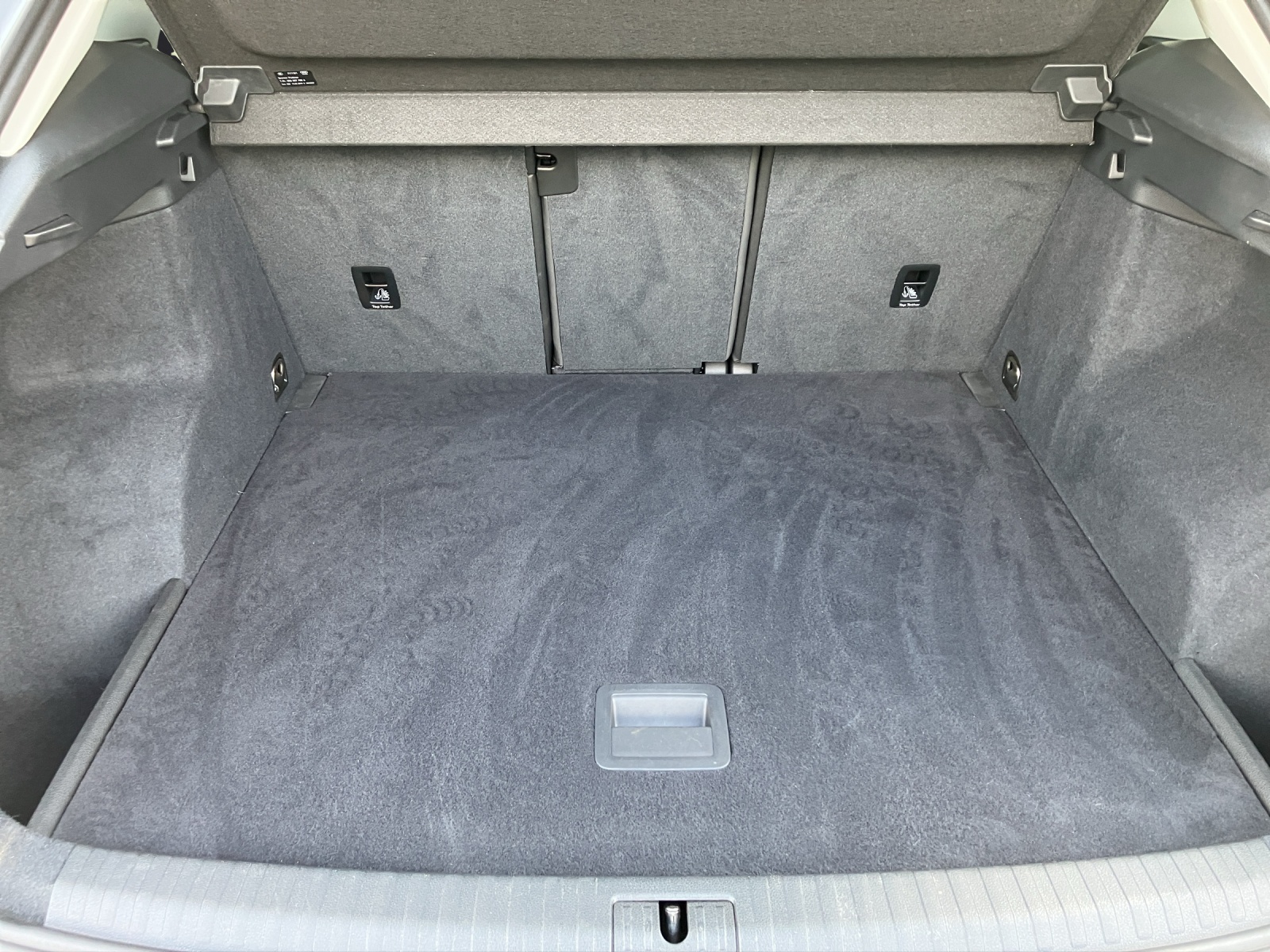Fahrzeugabbildung Audi Q3 40 TFSI quattro S-tronic LED 18