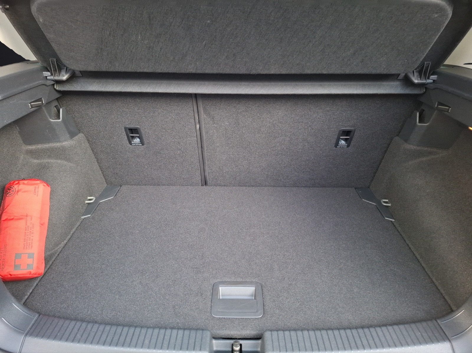 Fahrzeugabbildung Volkswagen T-Cross TSI Style DSG LED AID ACC Park-Assist SH LM