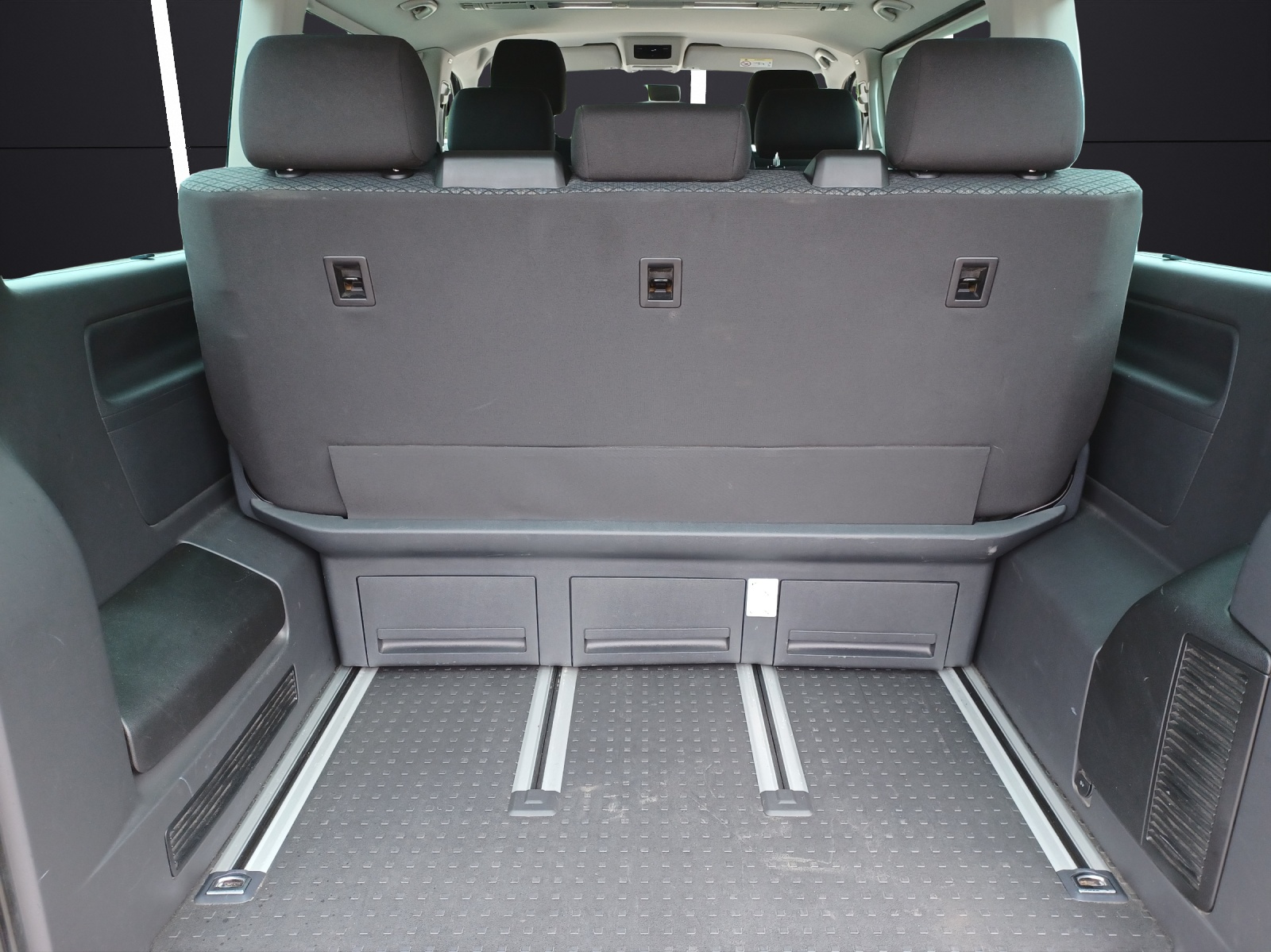 Fahrzeugabbildung Volkswagen T6 Multivan T6.1 TDI Family KLIMA VORB. AHK PDC DAB