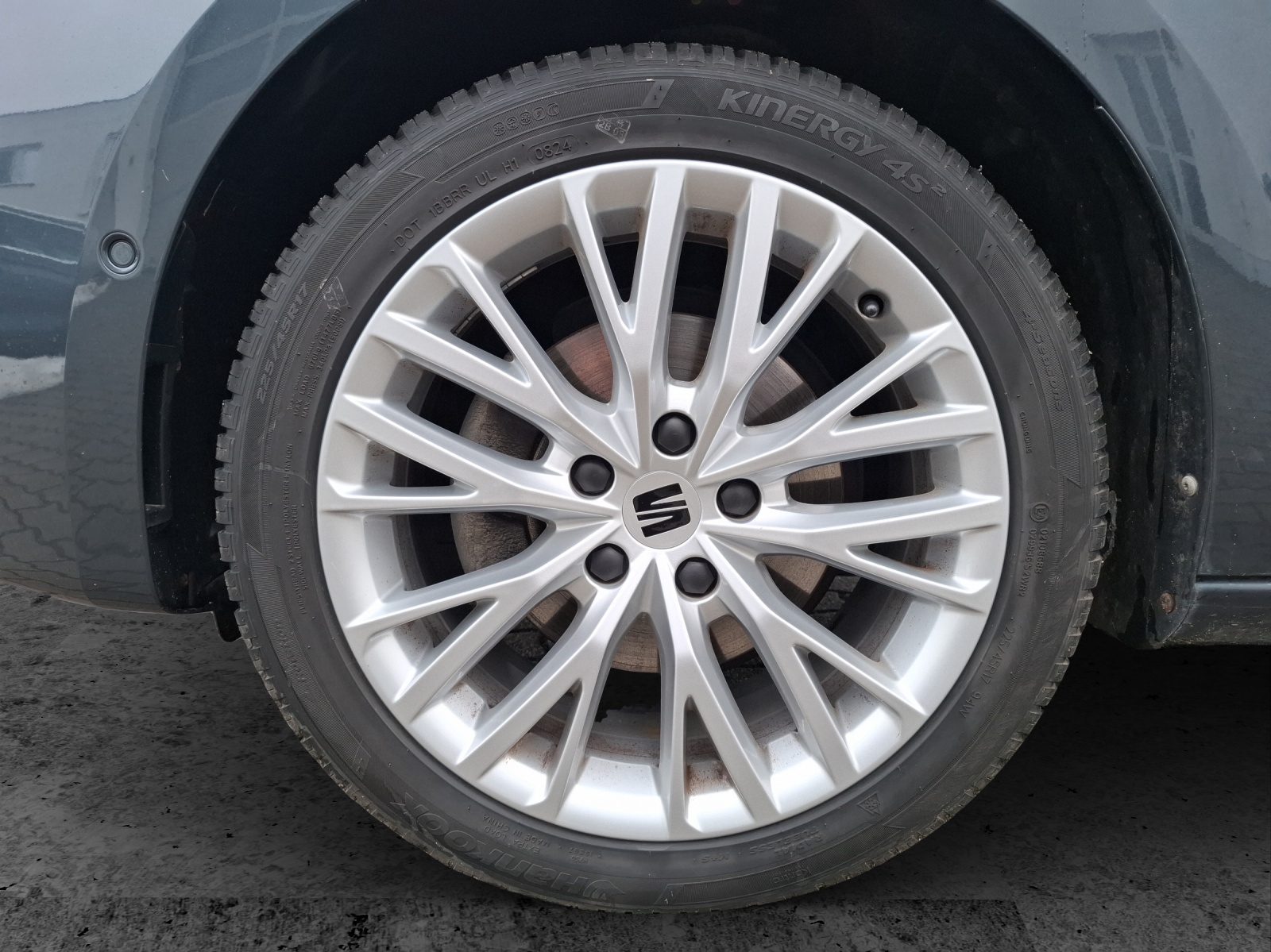 Fahrzeugabbildung SEAT Leon ST eTSI Xcellence DSG LED Navi AHK VC ACC RFK SH