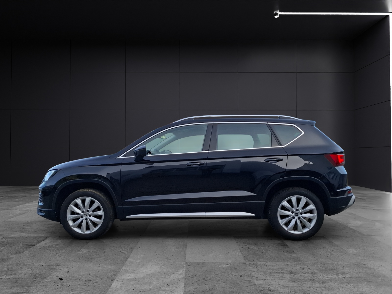 Fahrzeugabbildung SEAT Ateca TSI Xperience DSG LED Navi AID GRA RFK SH