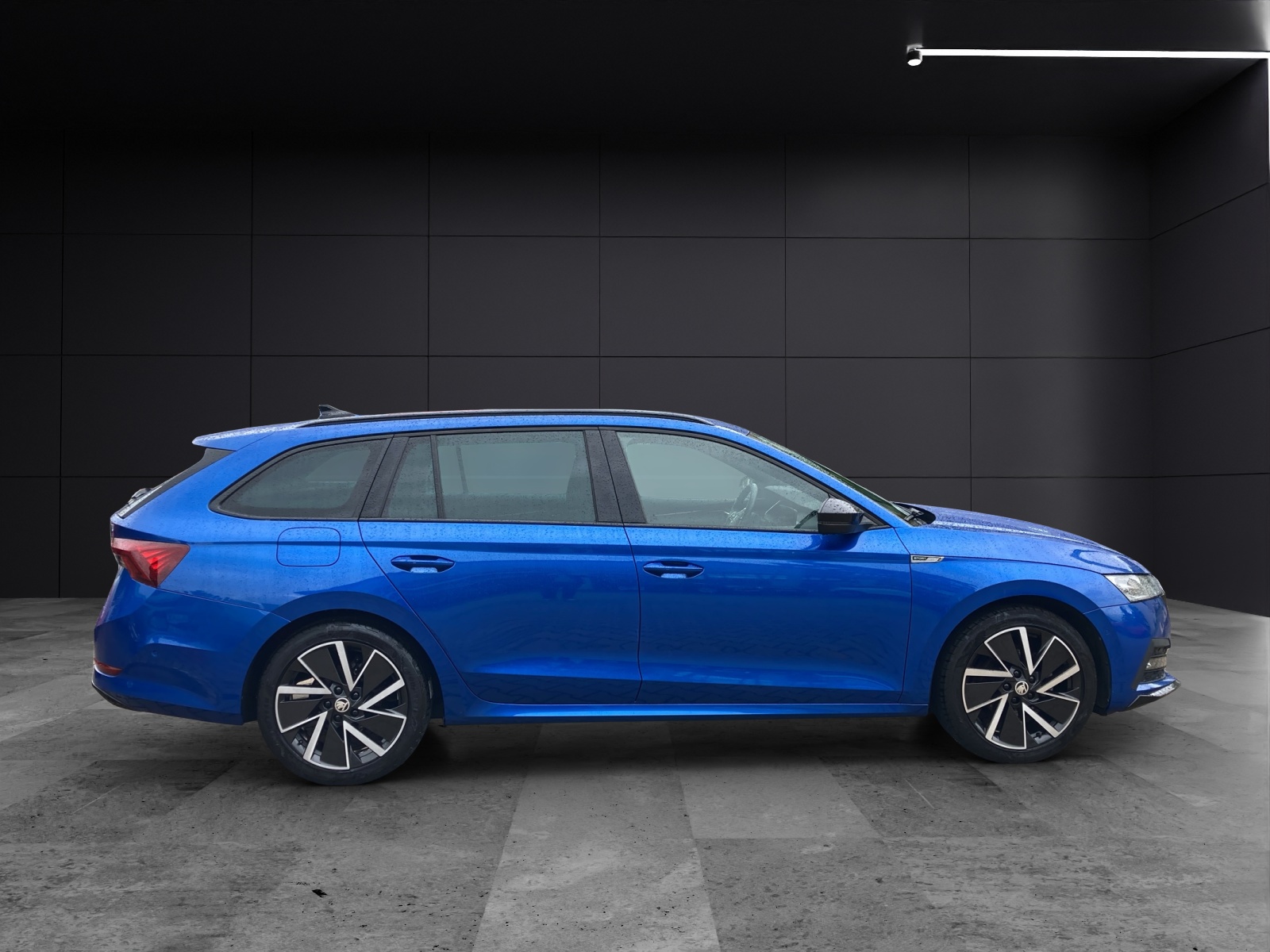 Fahrzeugabbildung SKODA Octavia Combi TDI Sportline DSG STH Matrix Navi HUD ACC RFK SH LM TDI Sportline DSG STH Matrix Navi HUD ACC RFK SH LM