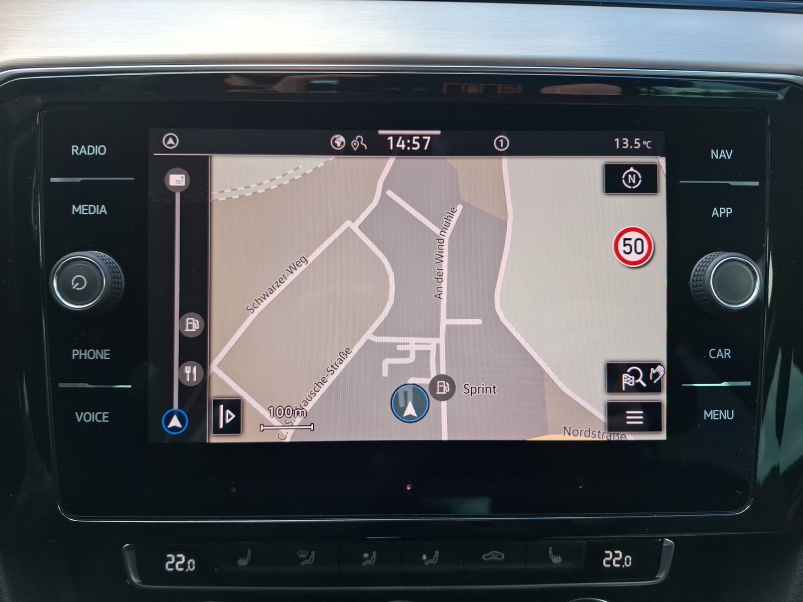 Fahrzeugabbildung Volkswagen Passat Variant TDI Elegance DSG Matrix AHK Navi ACC RFK SH 18