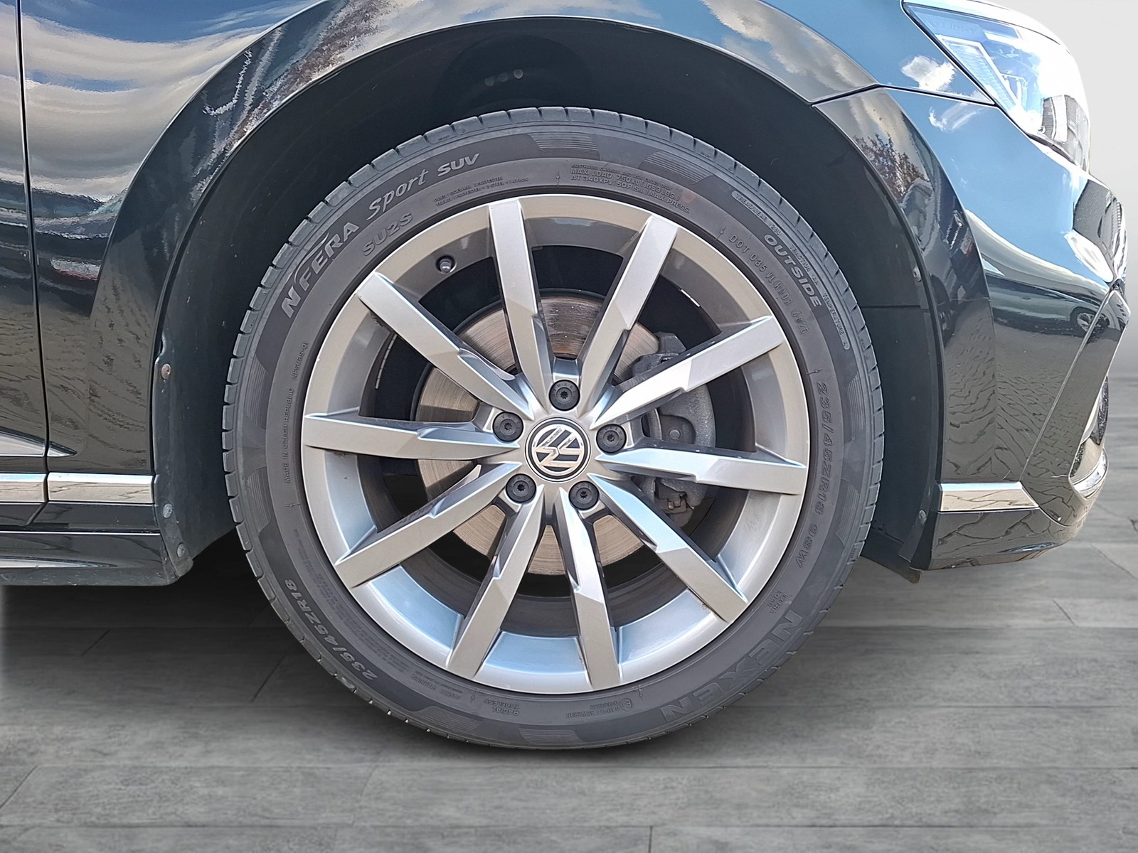 Fahrzeugabbildung Volkswagen Passat Variant TDI Elegance DSG Matrix AHK Navi ACC RFK SH 18