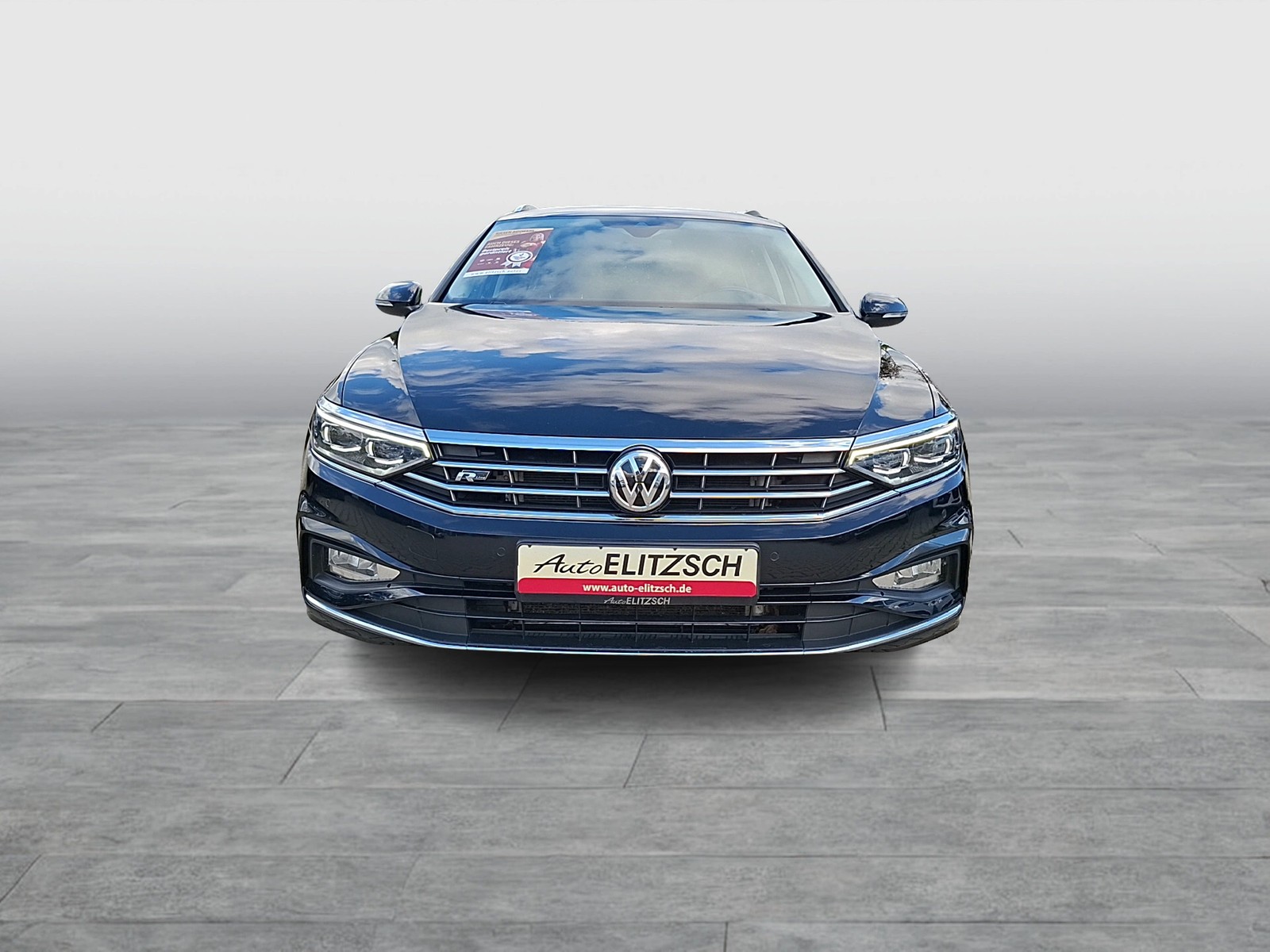 Fahrzeugabbildung Volkswagen Passat Variant TDI Elegance DSG Matrix AHK Navi ACC RFK SH 18