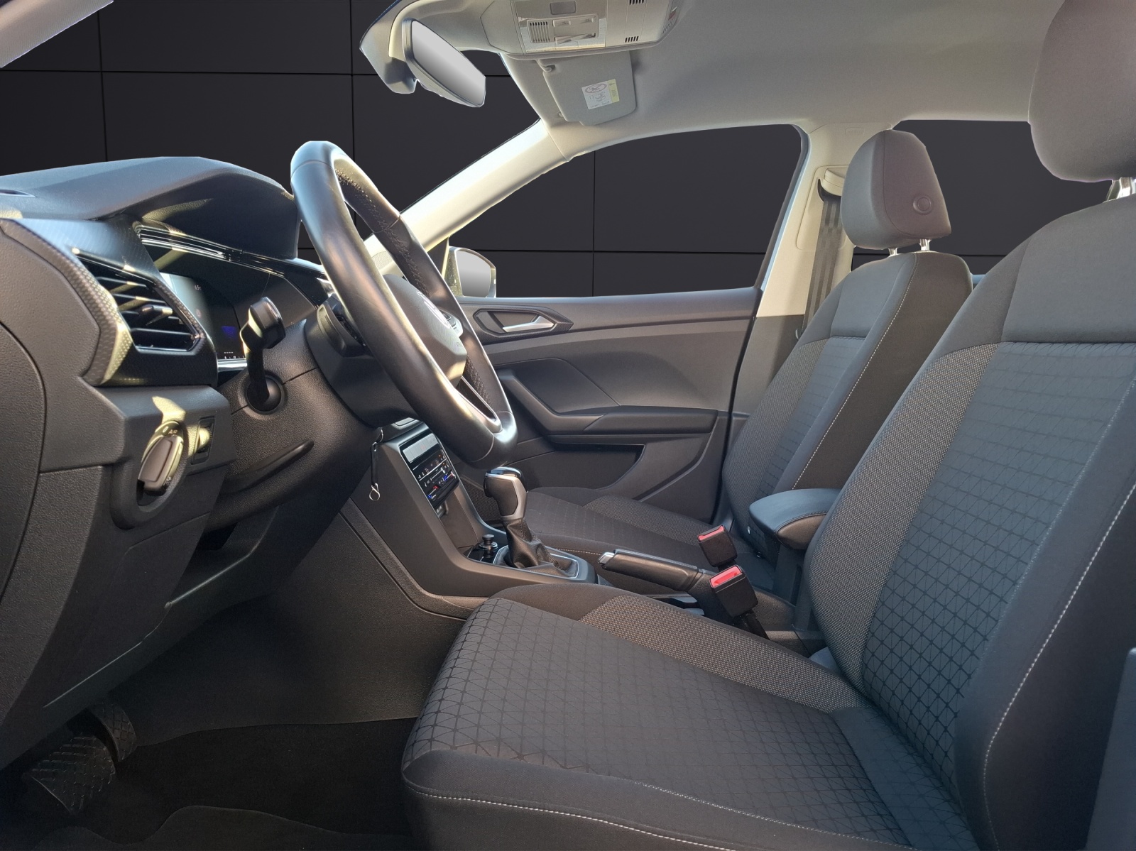 Fahrzeugabbildung Volkswagen T-Cross TSI Life DSG Navi AID RFK SH LM