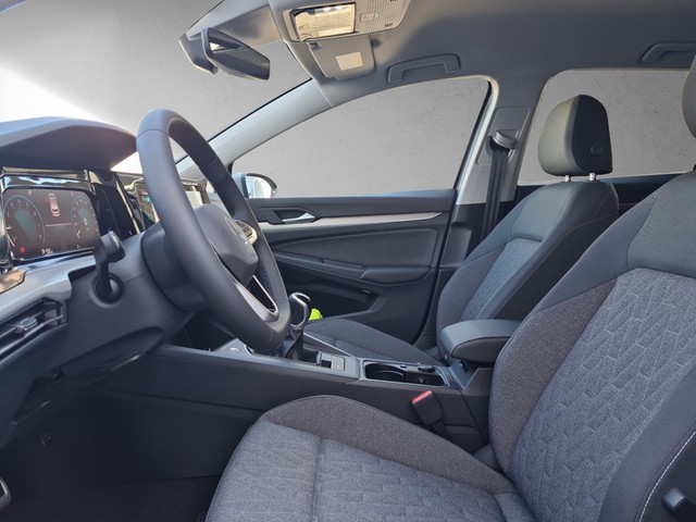 Fahrzeugabbildung Volkswagen Golf VIII TSI Move Kamera Navi LED VC