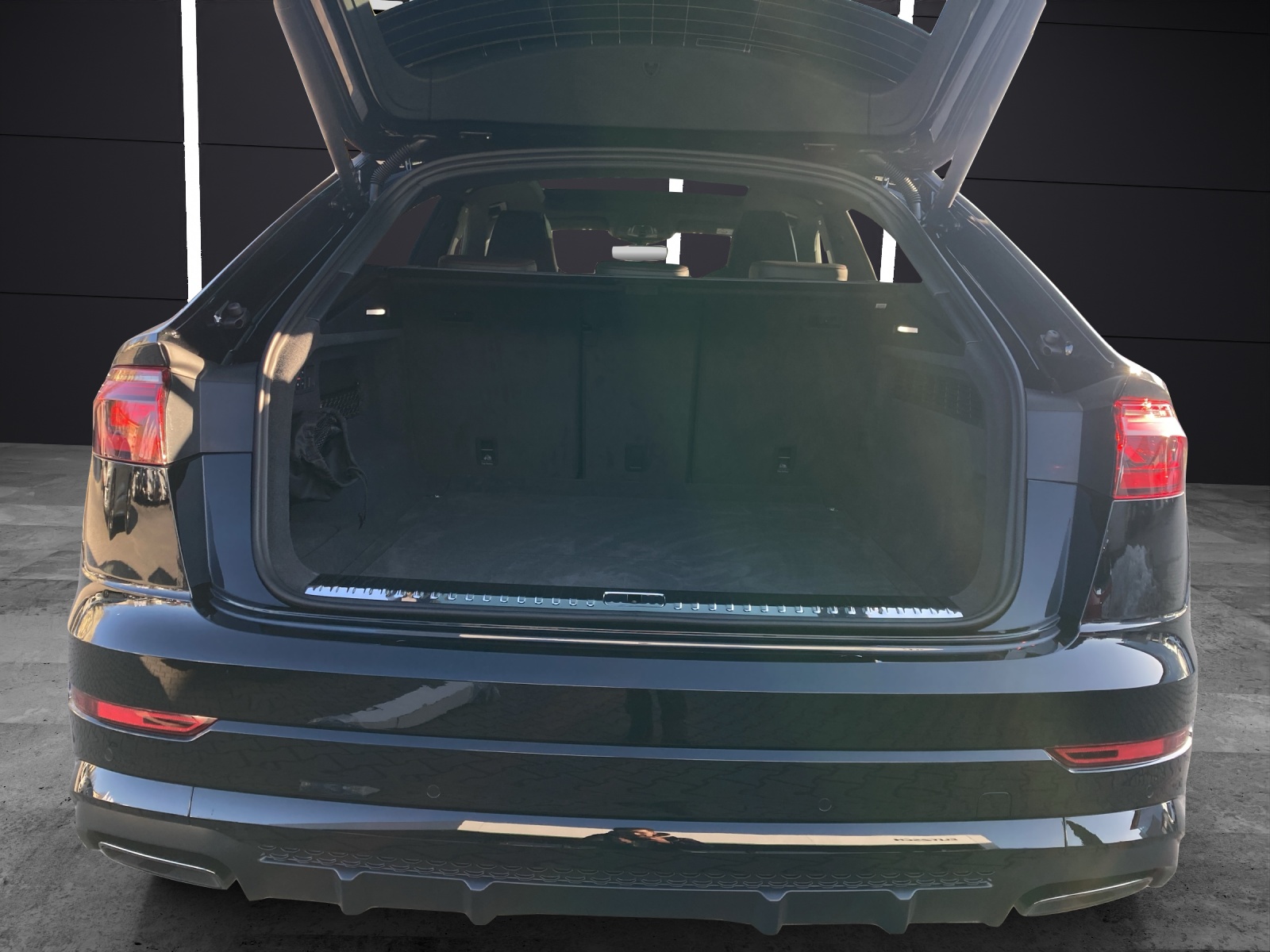 Fahrzeugabbildung Audi Q8 TDI quattro 210 kW