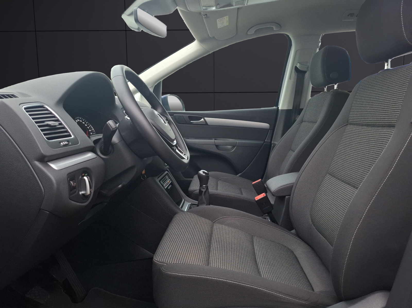 Fahrzeugabbildung Volkswagen Sharan TDI Comfortline 7-Si. Xenon Navi ACC RFK SH LM