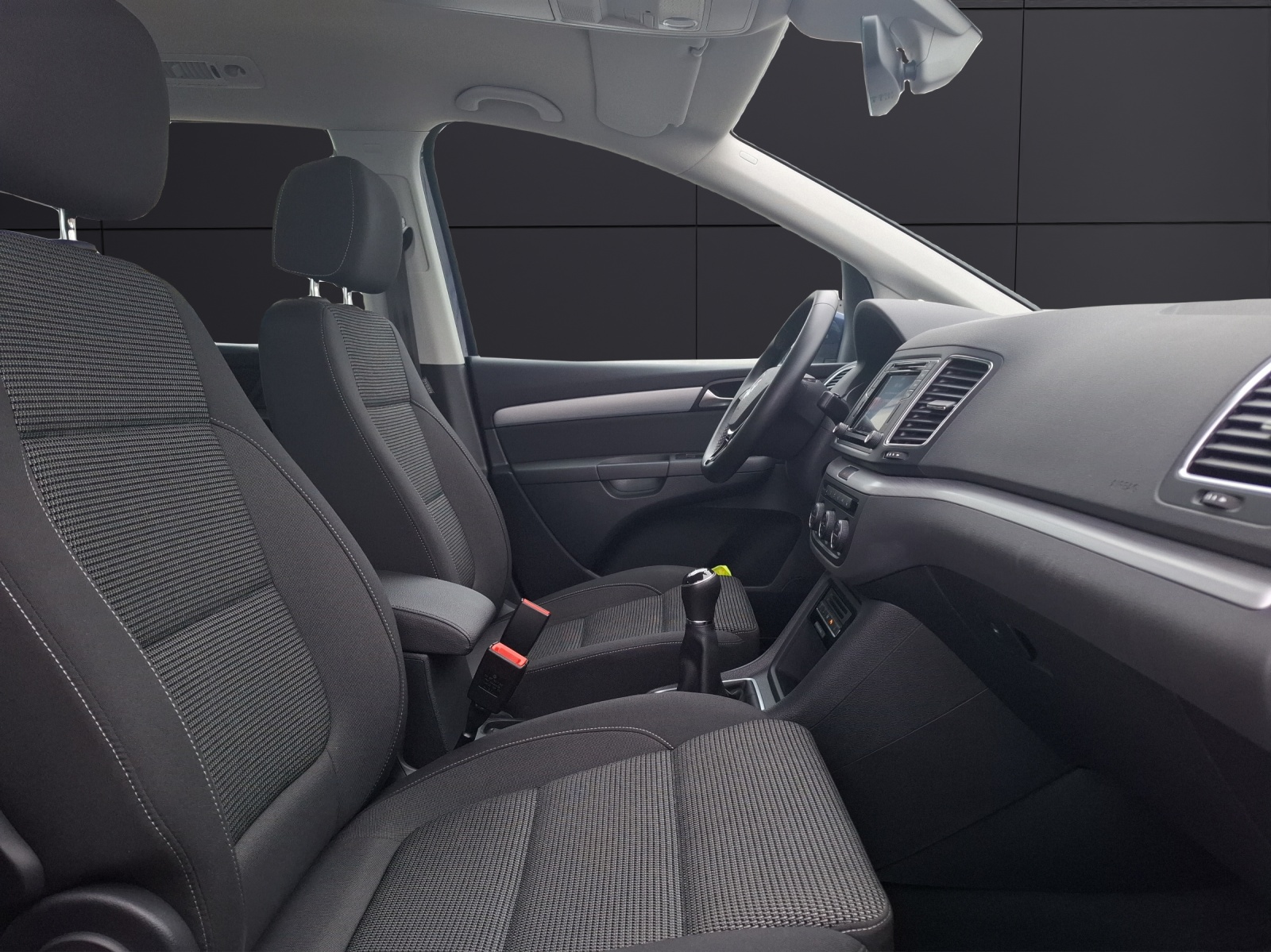 Fahrzeugabbildung Volkswagen Sharan TDI Comfortline 7-Si. Xenon Navi ACC RFK SH LM