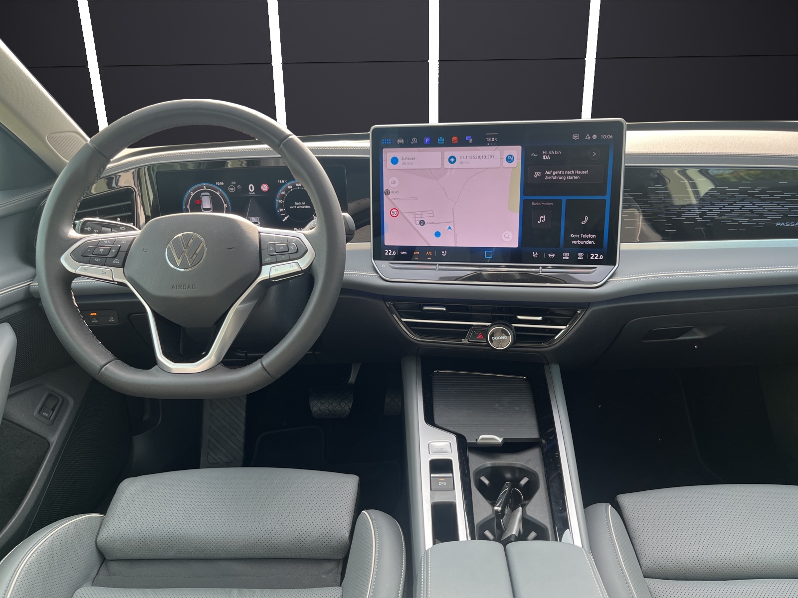 Fahrzeugabbildung Volkswagen Passat 2.0 TDI Elegance DSG LED ACC 18
