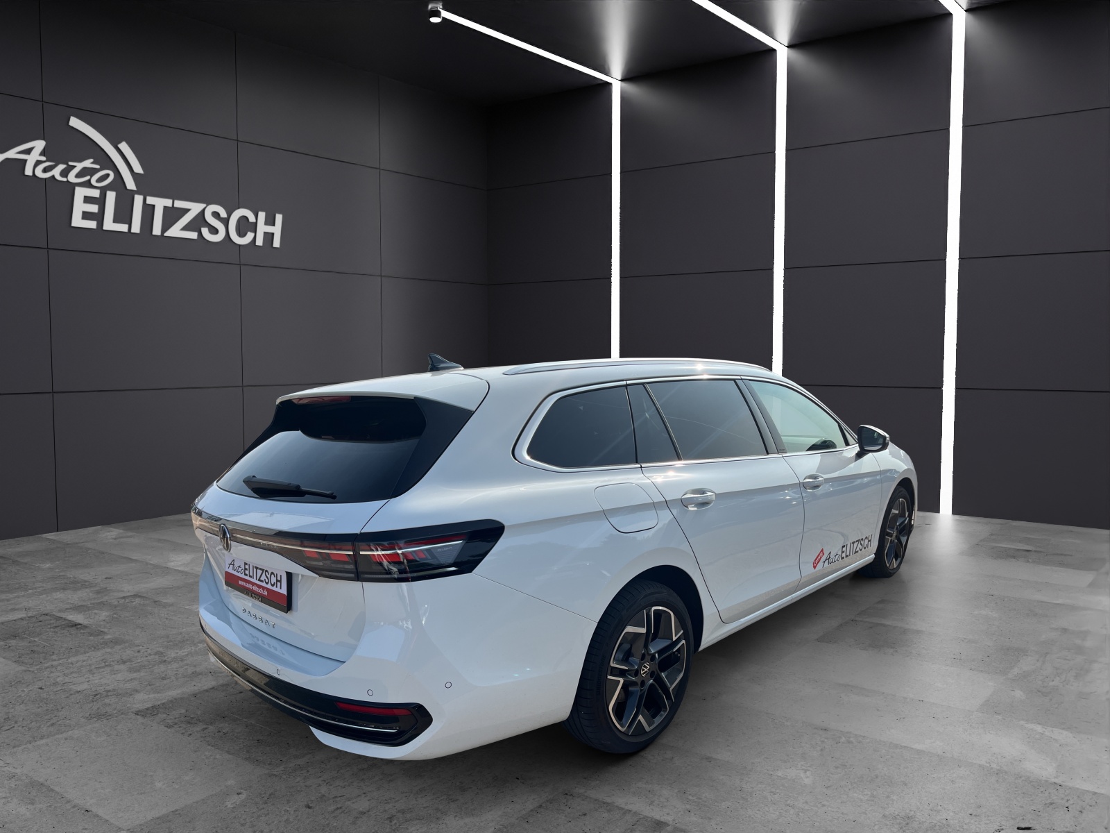 Fahrzeugabbildung Volkswagen Passat 2.0 TDI Elegance DSG LED ACC 18