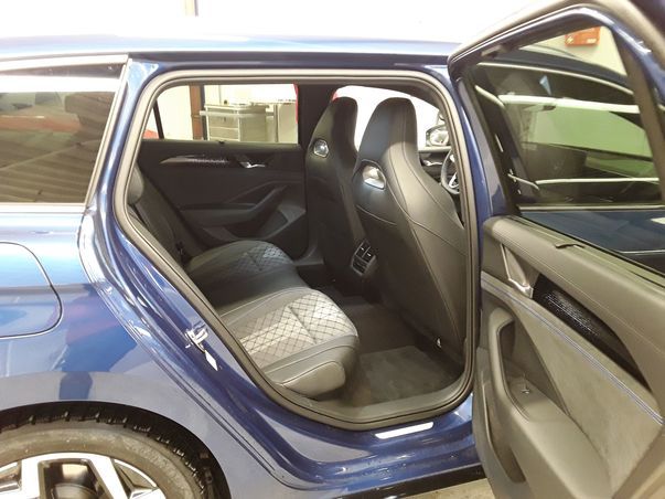 Fahrzeugabbildung Volkswagen Passat Variant TDI R-Line DSG 4-M Standhzg. Matrix AHK Navi HUD AID ACC RFK SH 19