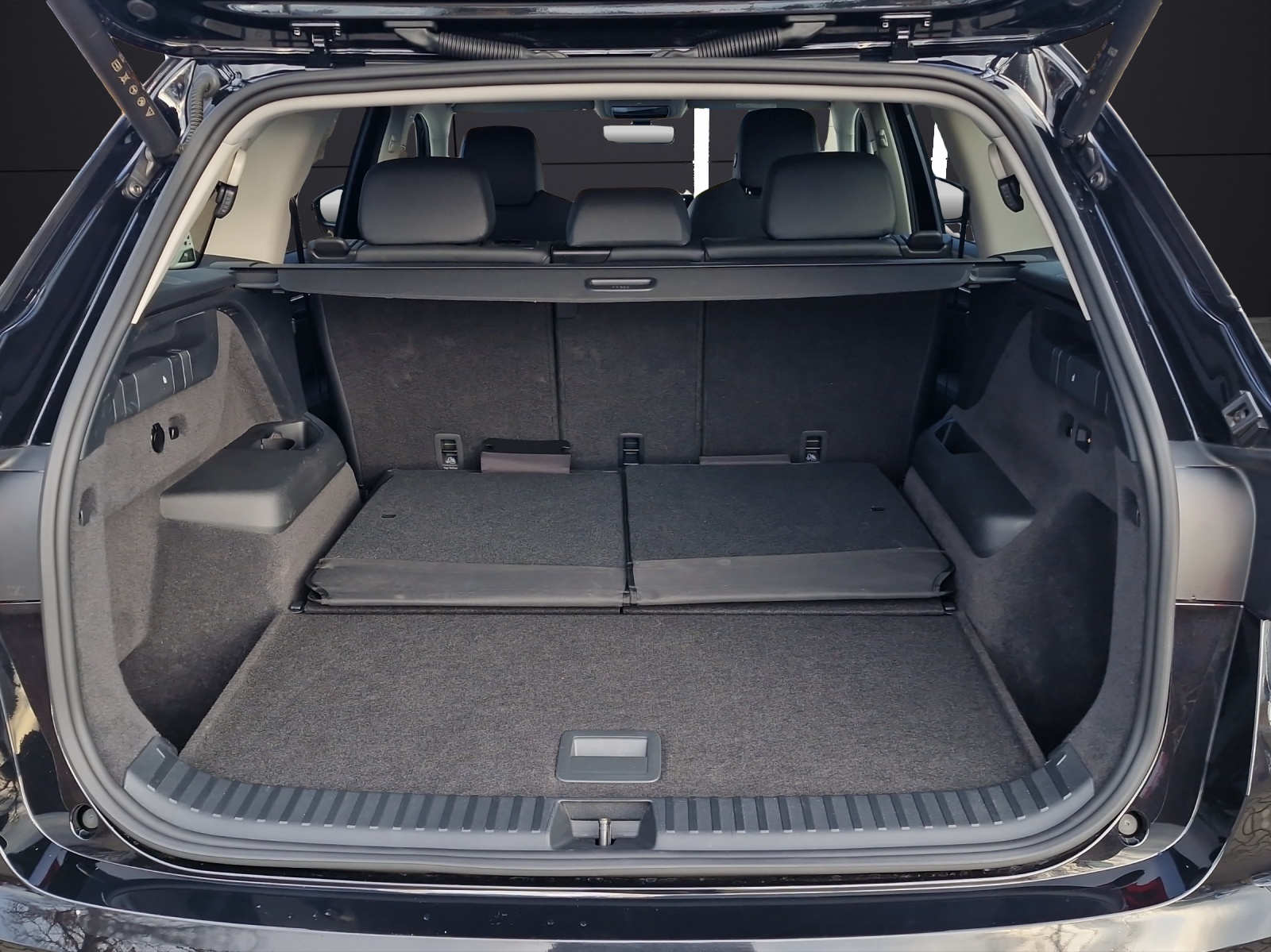 Fahrzeugabbildung SKODA Kodiaq 2.0 TDI 4x4 Selection MATRIX AHZ KAMERA NAVI