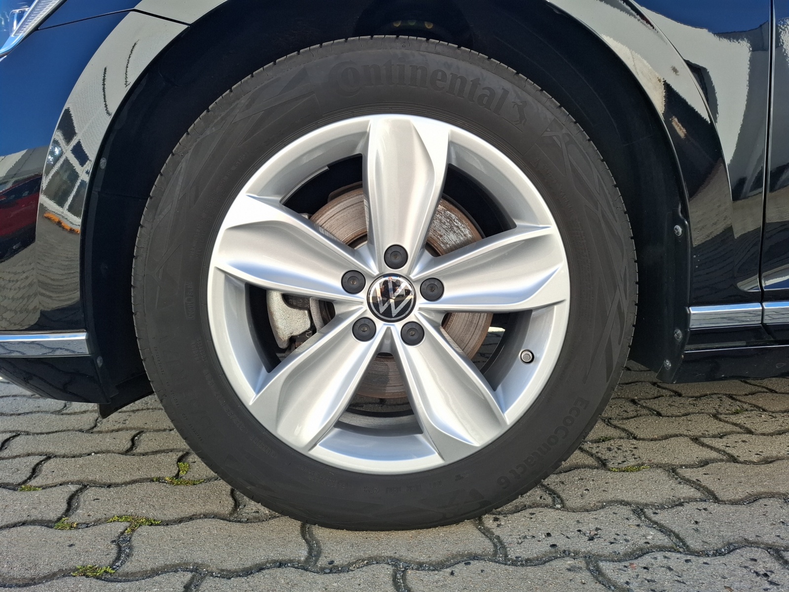 Fahrzeugabbildung Volkswagen Passat Variant TDI Elegance DSG STH Matrix AHK Navi AID ACC RFK SH