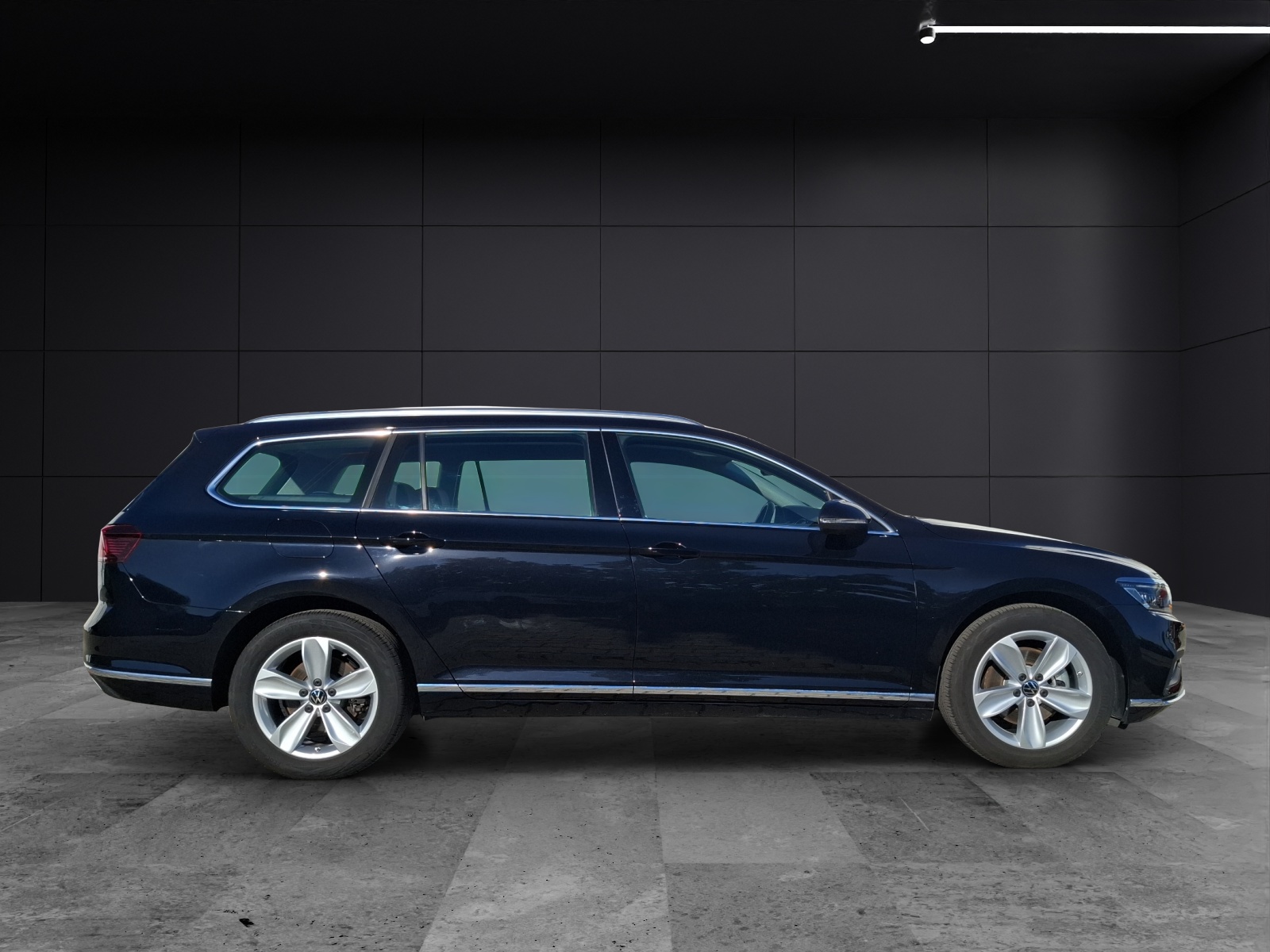 Fahrzeugabbildung Volkswagen Passat Variant TDI Elegance DSG STH Matrix AHK Navi AID ACC RFK SH