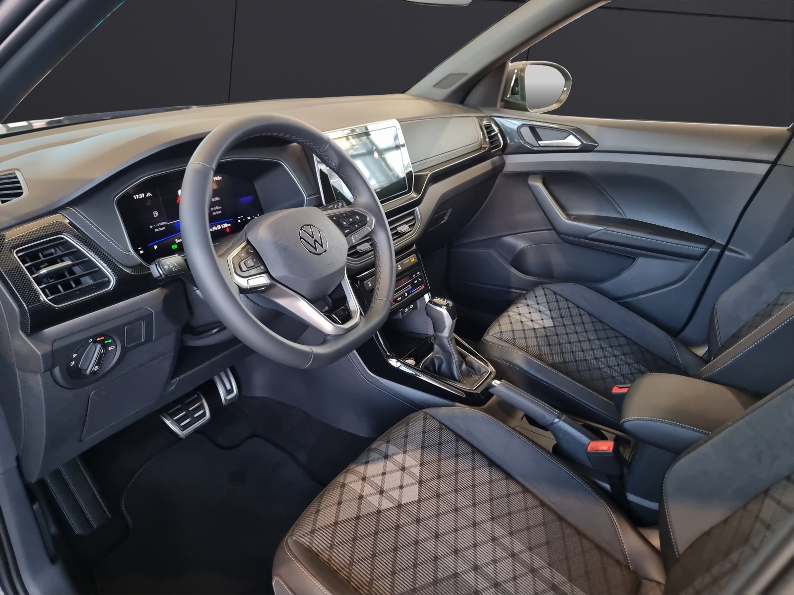 Fahrzeugabbildung Volkswagen T-Cross R-Line LED AHZV DAB ACC