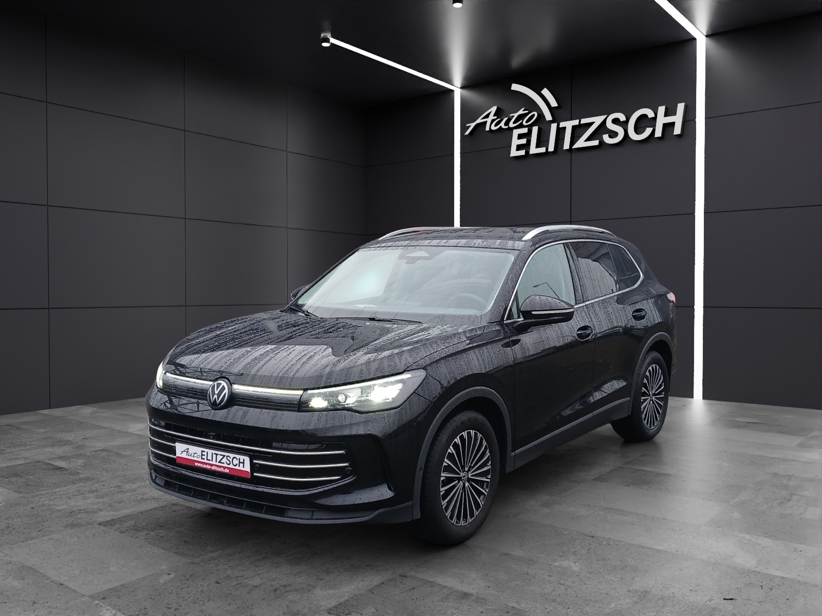 Fahrzeugabbildung Volkswagen Tiguan eTSI Elegance DSG Matrix AHK Navi AID ACC RFK SH