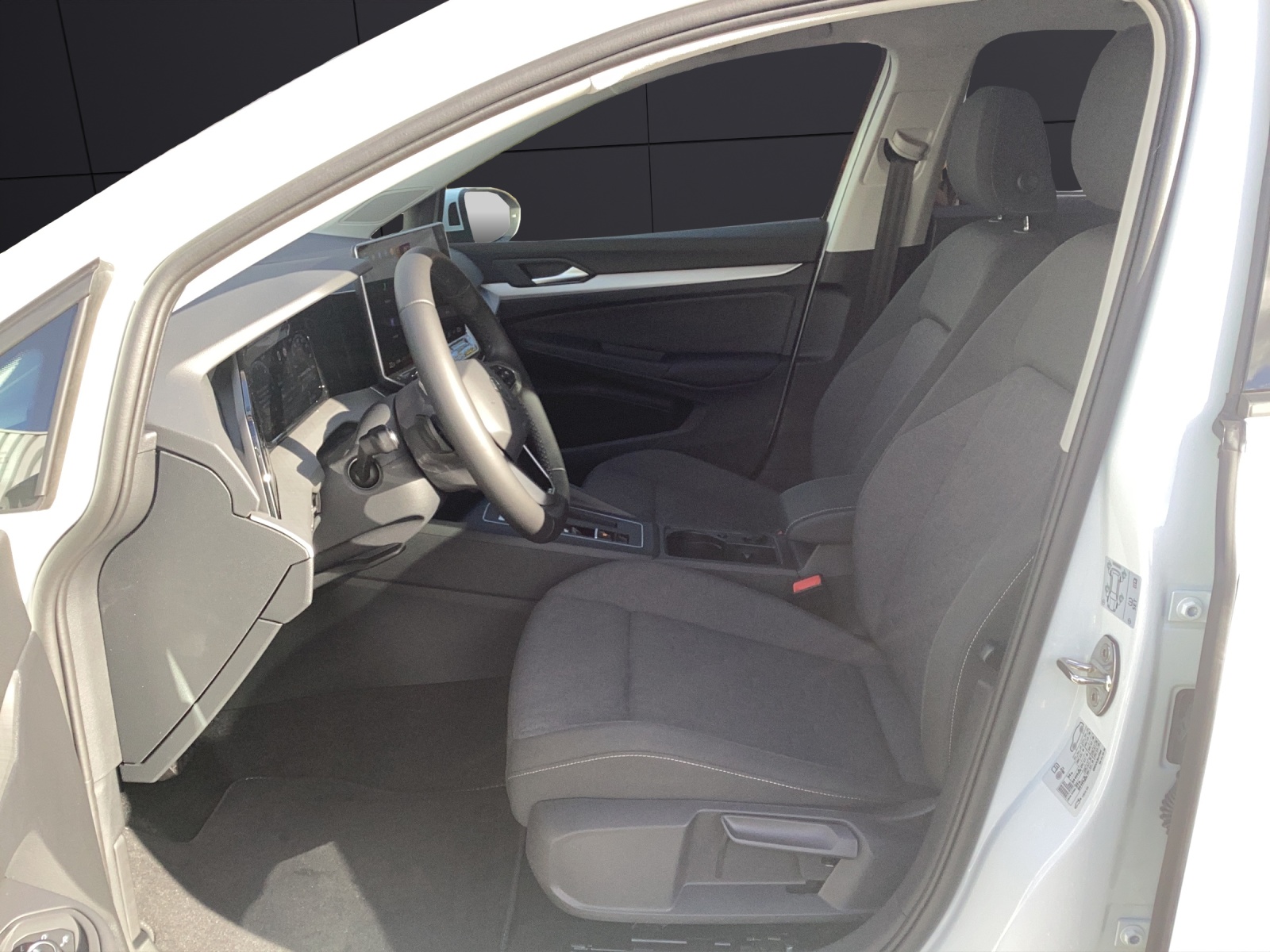 Fahrzeugabbildung Volkswagen Golf Variant Life AHZV LED DAB+ ACC