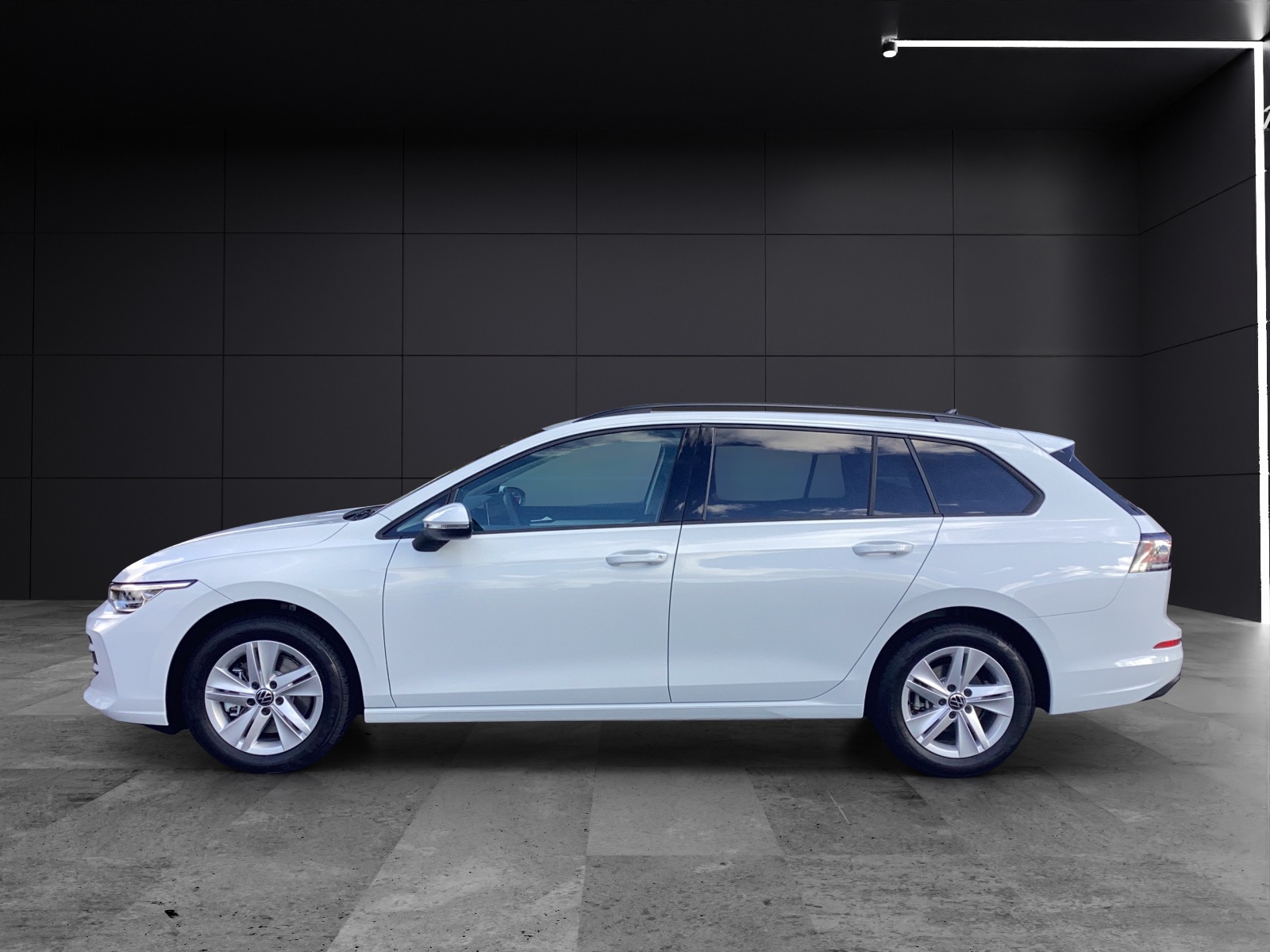 Fahrzeugabbildung Volkswagen Golf Variant Life AHZV LED DAB+ ACC