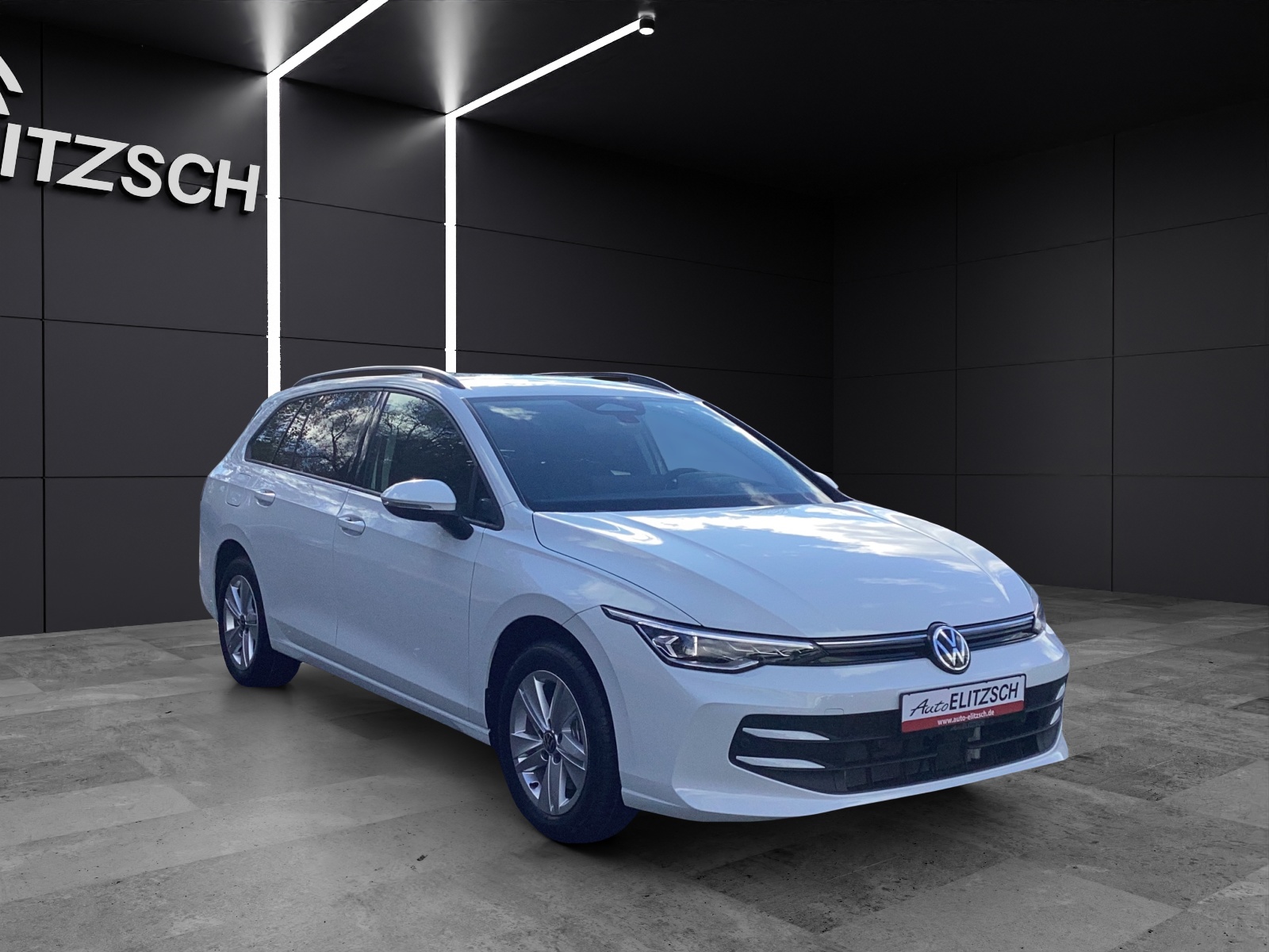 Fahrzeugabbildung Volkswagen Golf Variant Life AHZV LED DAB+ ACC
