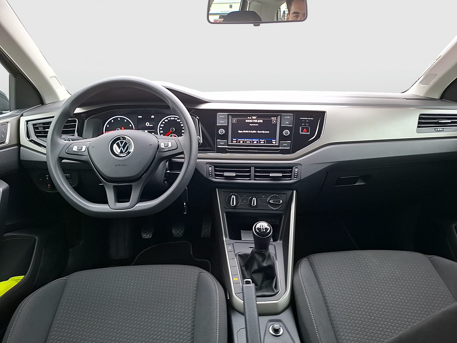 Fahrzeugabbildung Volkswagen Polo 1.0 Comfortline Klima DAB PDC