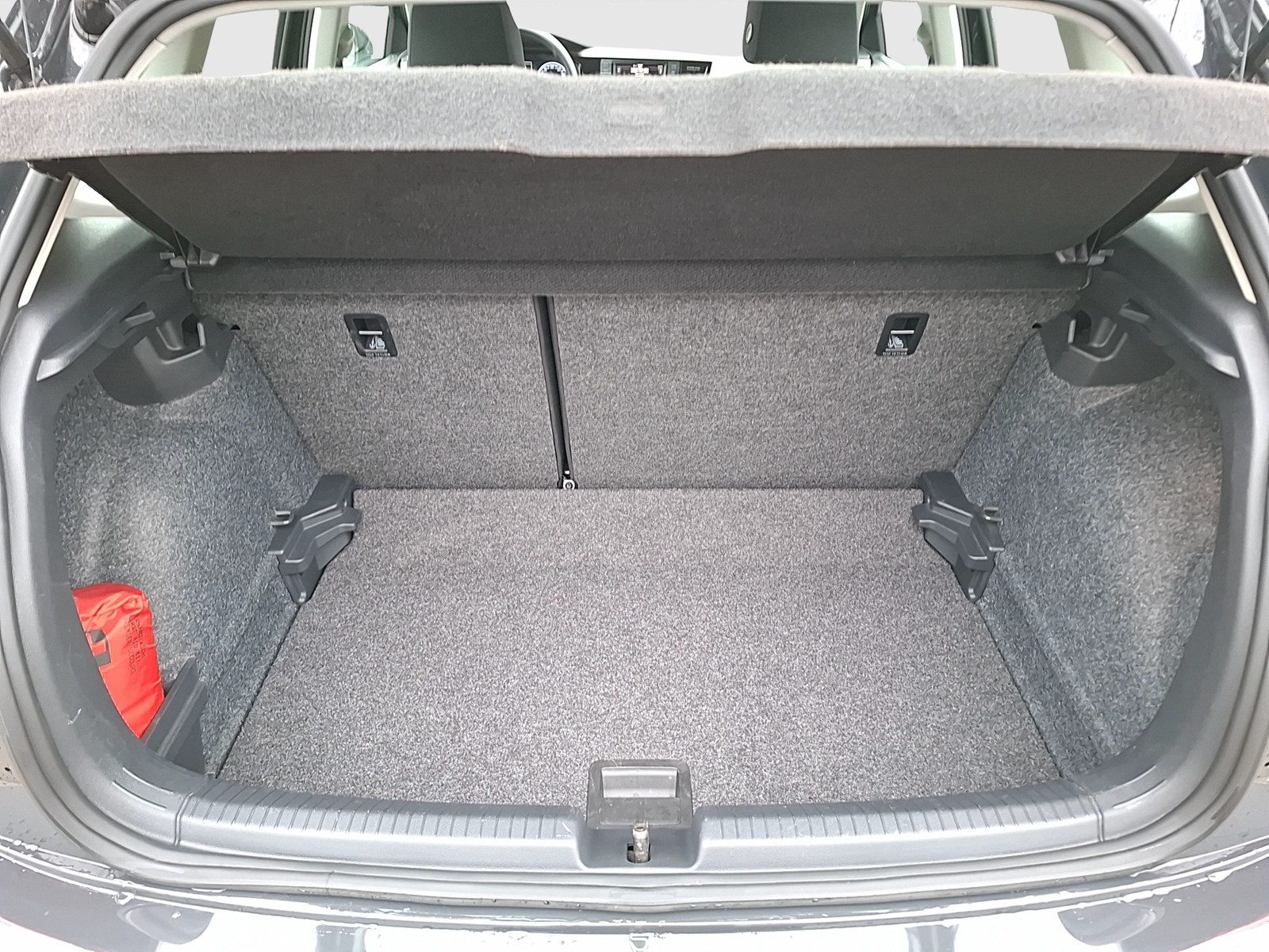 Fahrzeugabbildung Volkswagen Polo 1.0 Comfortline Klima DAB PDC