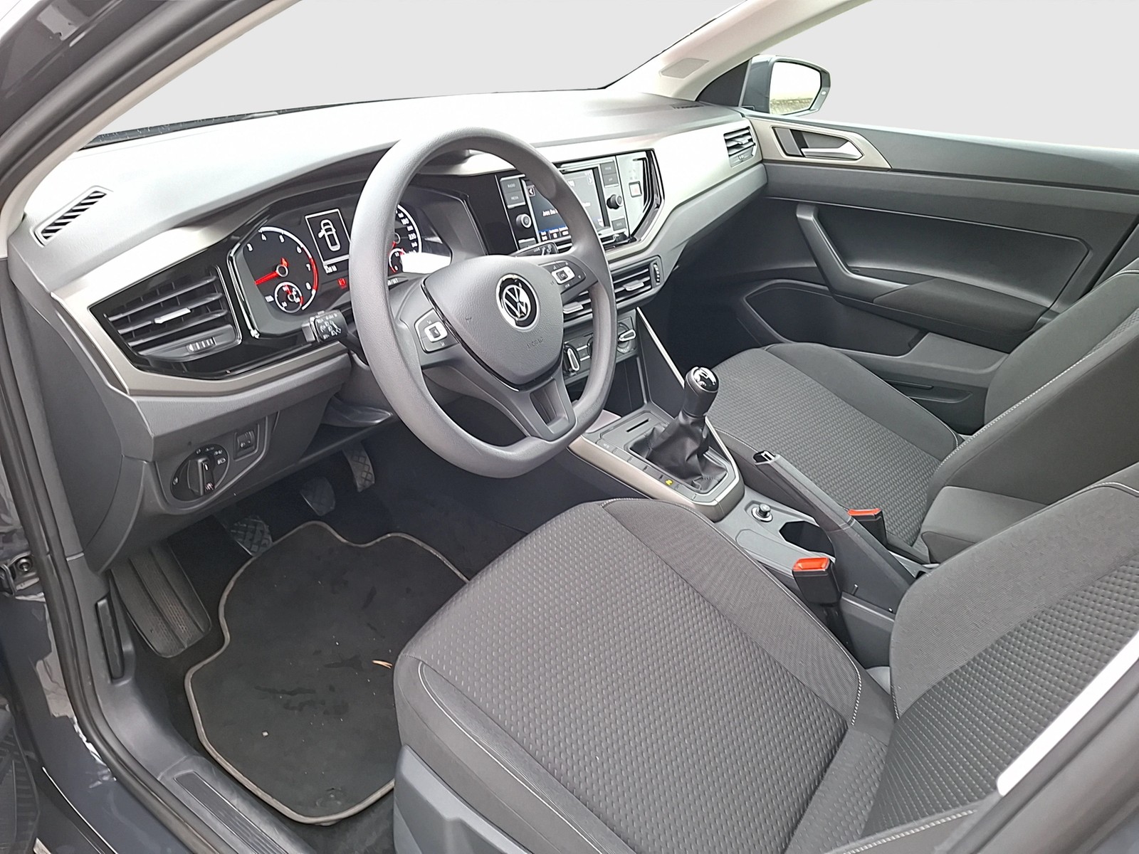 Fahrzeugabbildung Volkswagen Polo 1.0 Comfortline Klima DAB PDC
