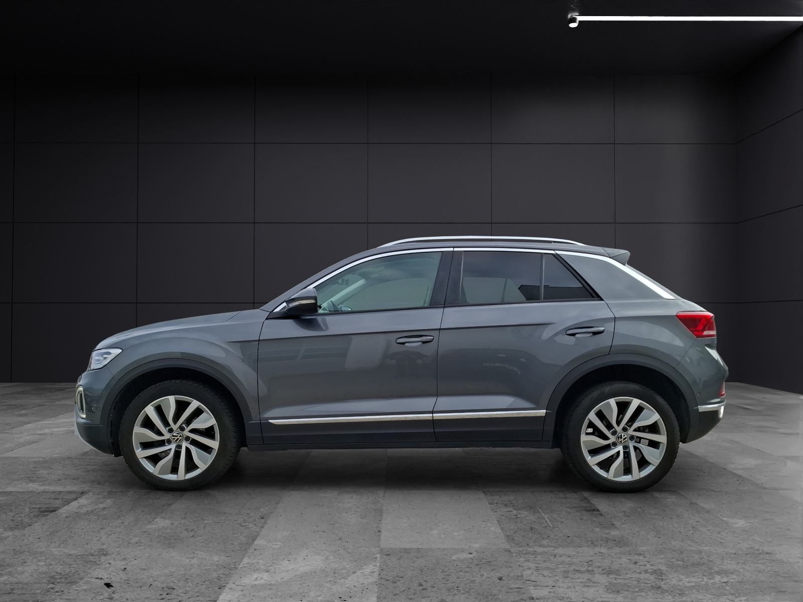 Fahrzeugabbildung Volkswagen T-Roc TSI Style LED AHK Navi AID ACC RFK SH 18