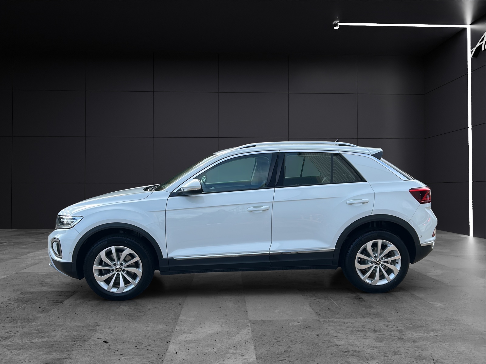 Fahrzeugabbildung Volkswagen T-Roc Style TDI DSG IQ.Light ACC SH 17