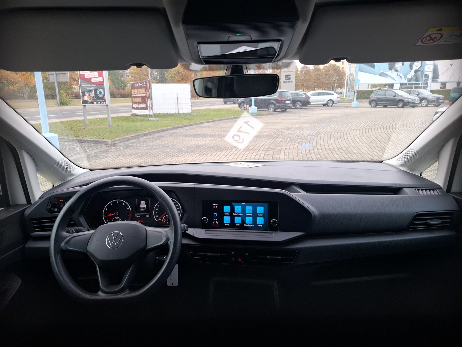 Fahrzeugabbildung Volkswagen Caddy TSI Kasten Standhzg AHZV SHZ PDC CLIMA