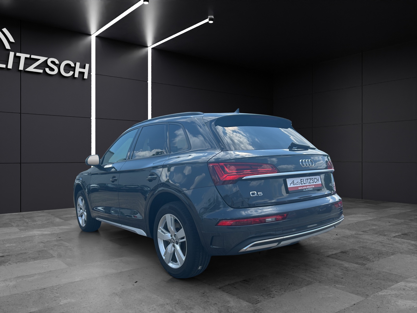Fahrzeugabbildung Audi Q5 45 TFSI advanced S-Line qu LED AHK Navi ACC AVC Pano RFK SHZ