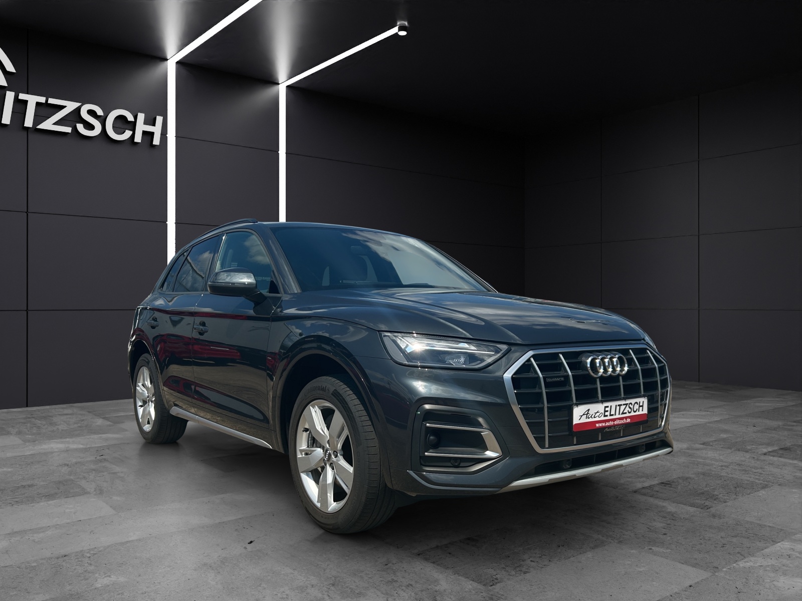 Fahrzeugabbildung Audi Q5 45 TFSI advanced S-Line qu LED AHK Navi ACC AVC Pano RFK SHZ