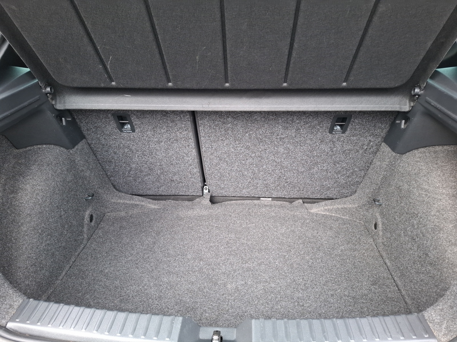 Fahrzeugabbildung SEAT Ibiza TSI FR-Line Beats DSG LED Navi GRA PDC SH 18