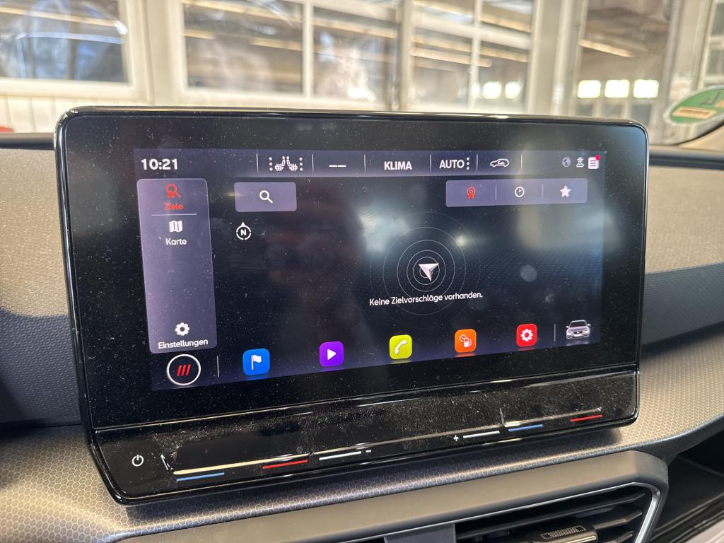 Fahrzeugabbildung SEAT Leon ST TSI Style LED AHK Navi AID GRA Park-Assist SH