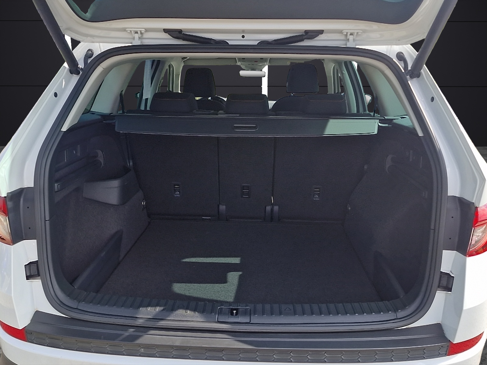 Fahrzeugabbildung SKODA Kodiaq TDI Clever 4x4 LED Navi ACC STHZ 4xSHZ