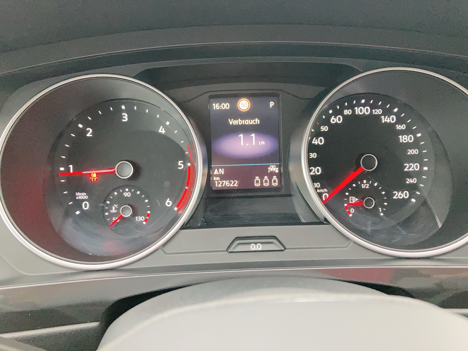 Fahrzeugabbildung Volkswagen Tiguan TDI Life DSG Matrix Navi ACC AHK PDC