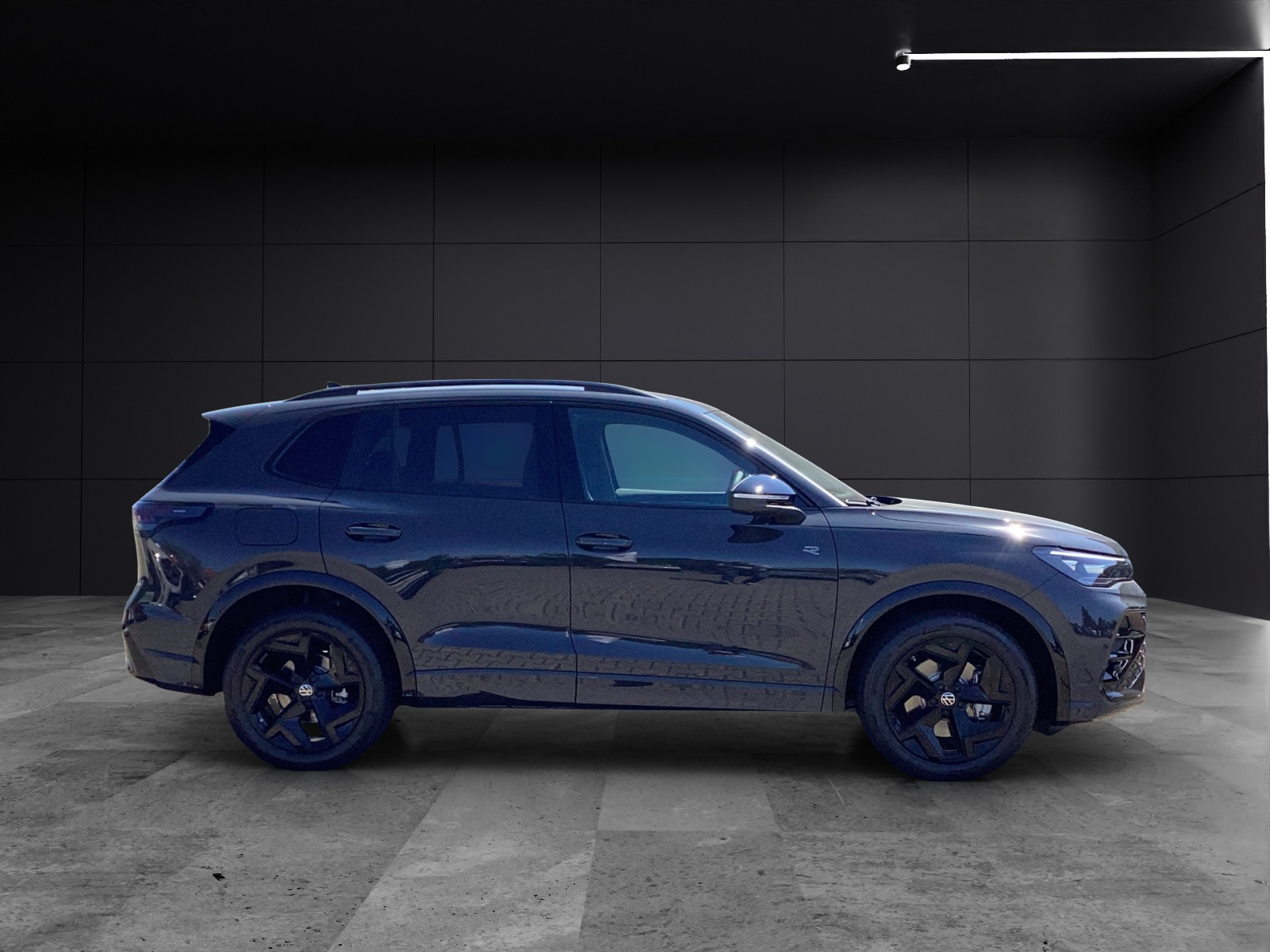 Fahrzeugabbildung Volkswagen Tiguan R-Line TDI AHZV LED+ KESSY AreaView