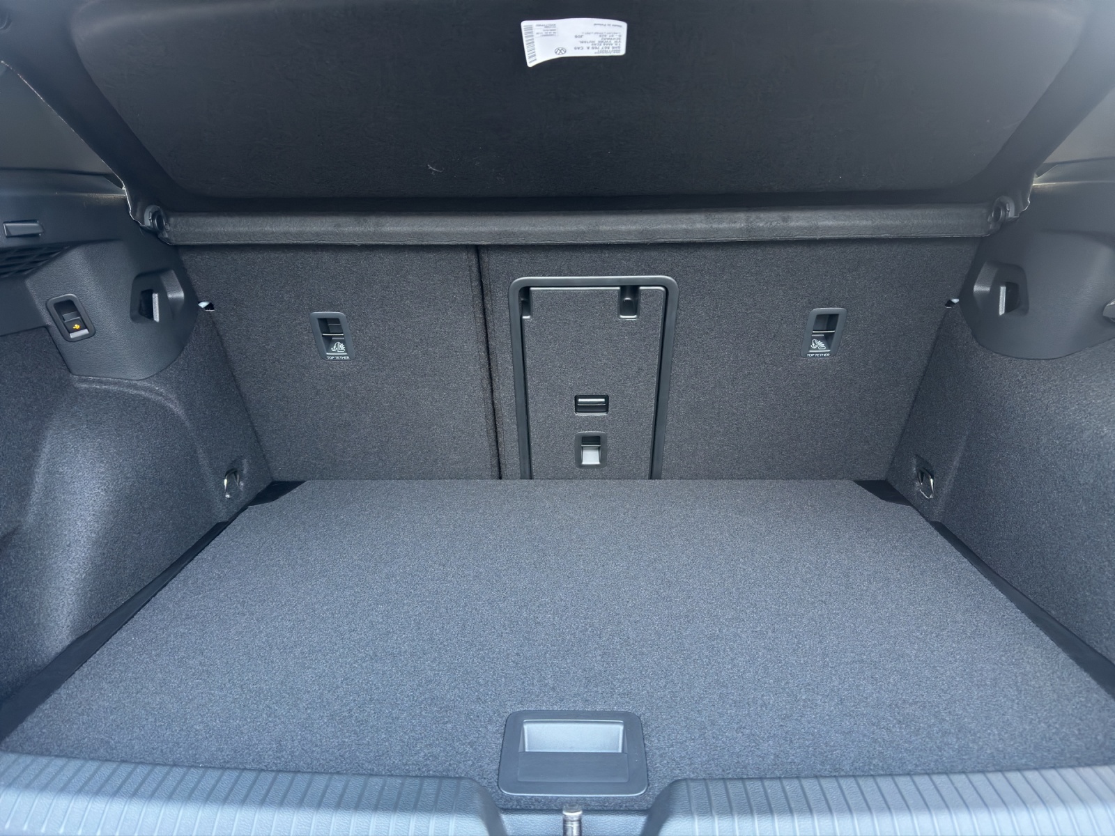 Fahrzeugabbildung Volkswagen Golf R-Line AHZV NAVI LED ACC