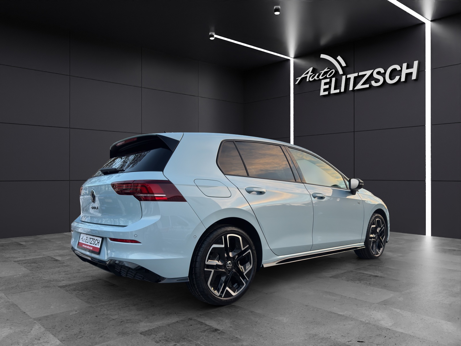 Fahrzeugabbildung Volkswagen Golf R-Line AHZV NAVI LED ACC