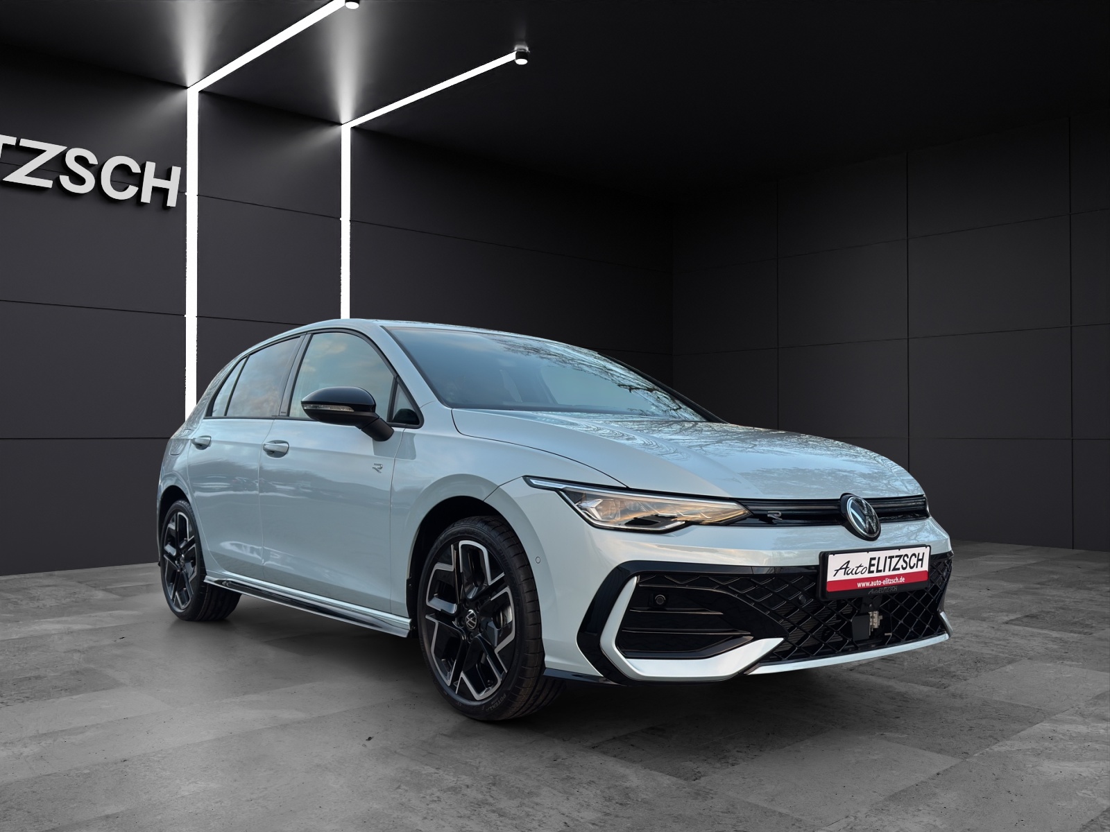 Fahrzeugabbildung Volkswagen Golf R-Line AHZV NAVI LED ACC