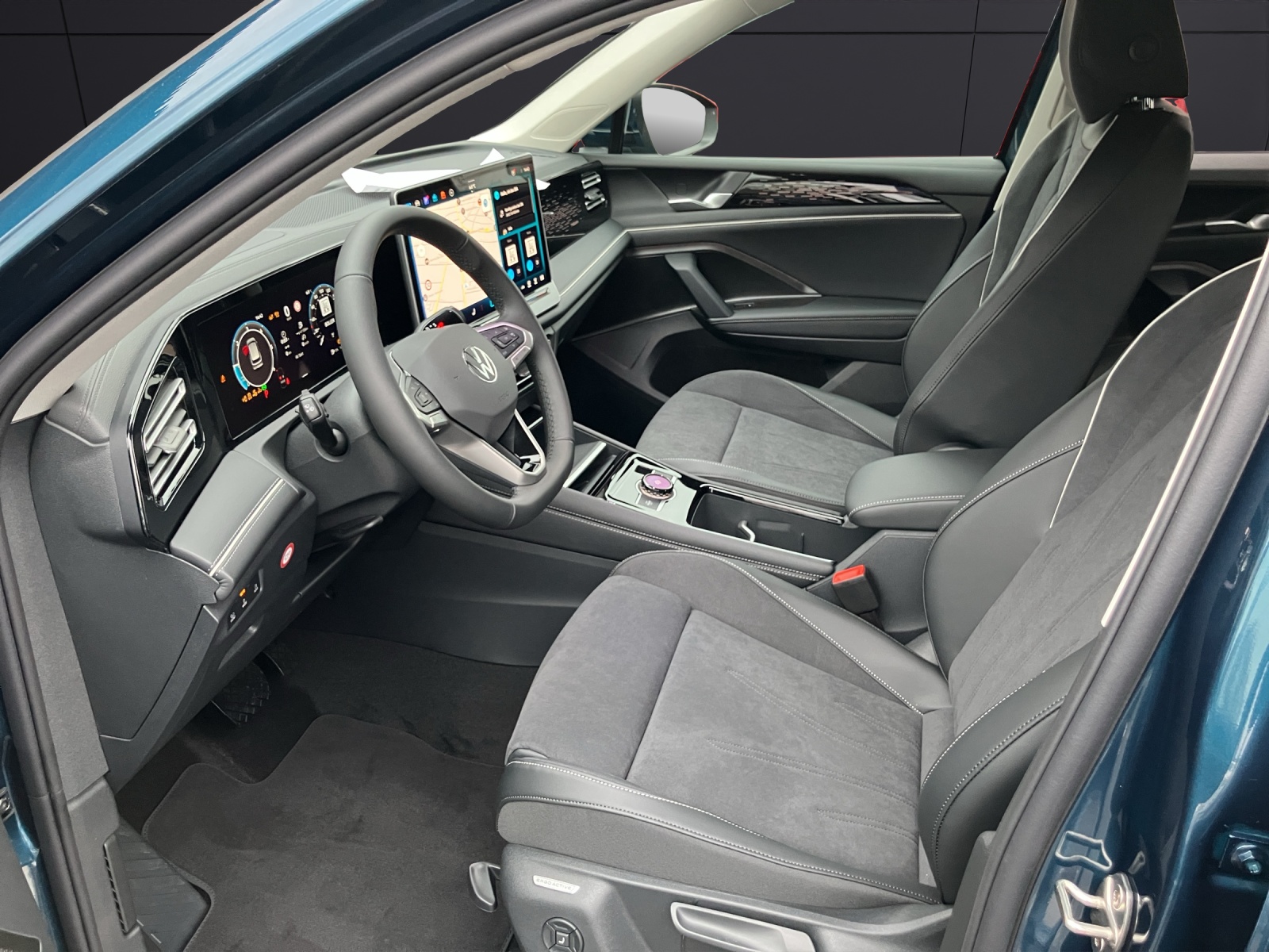 Fahrzeugabbildung Volkswagen Tiguan Elegance TDI LED NAVI DAB ACC