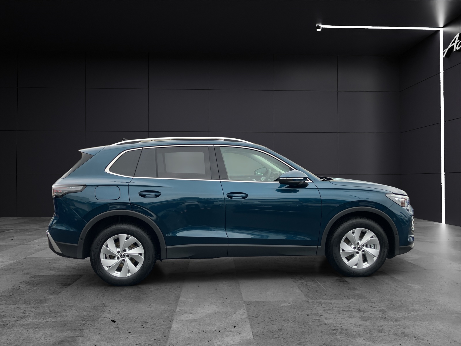 Fahrzeugabbildung Volkswagen Tiguan Elegance TDI LED NAVI DAB ACC